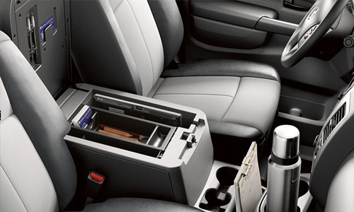2017 nissan 3500 hd interior