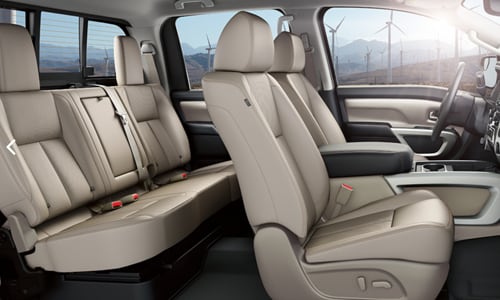 2017 nissan titan interior
