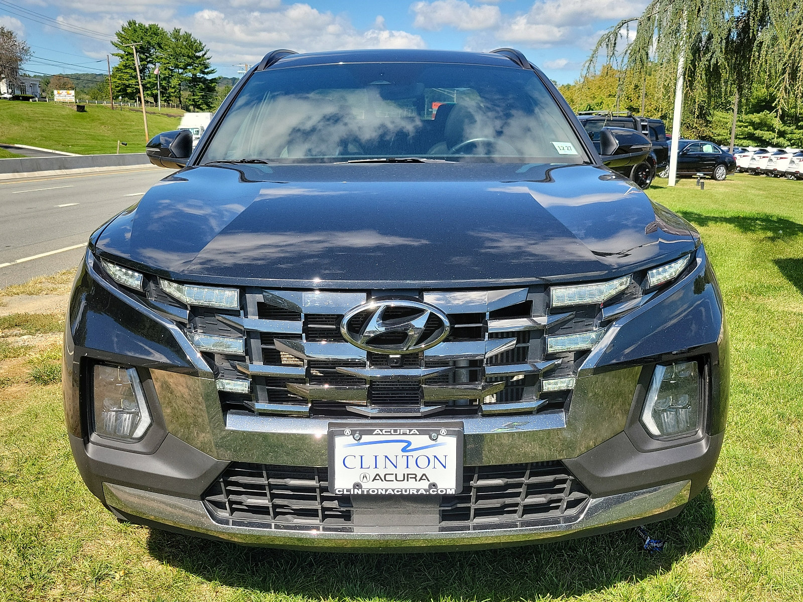 Used 2022 Hyundai Santa Cruz Limited with VIN 5NTJEDAF4NH010381 for sale in Clinton, NJ