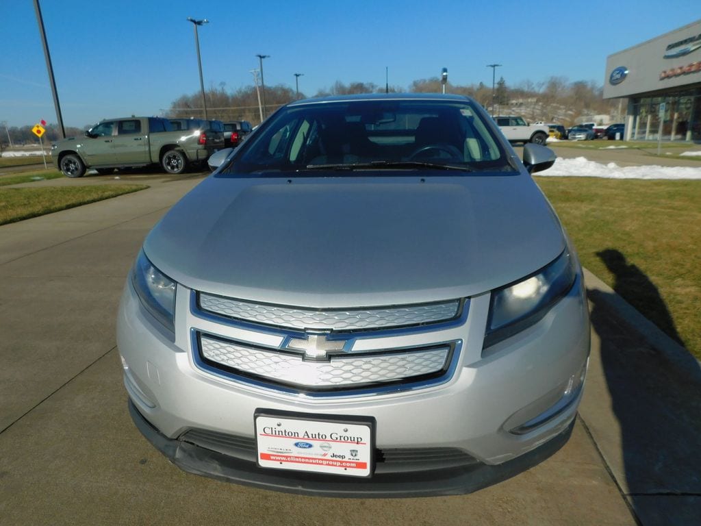 Used 2014 Chevrolet Volt Base with VIN 1G1RA6E48EU143578 for sale in Clinton, IA