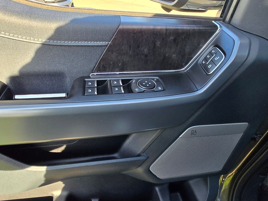 2022 Ford F-150 Lariat - Photo 10