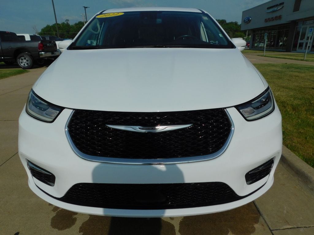 Used 2022 Chrysler Pacifica Hybrid Touring L Van Passenger Van