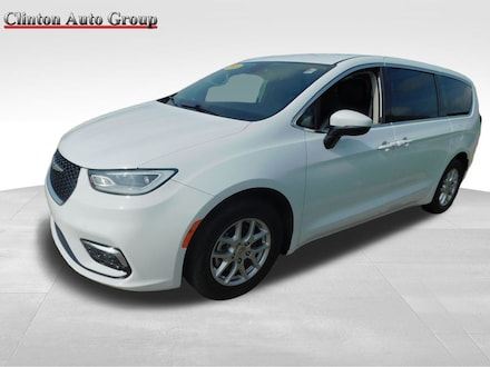 2023 Chrysler Pacifica Touring L Van Passenger Van