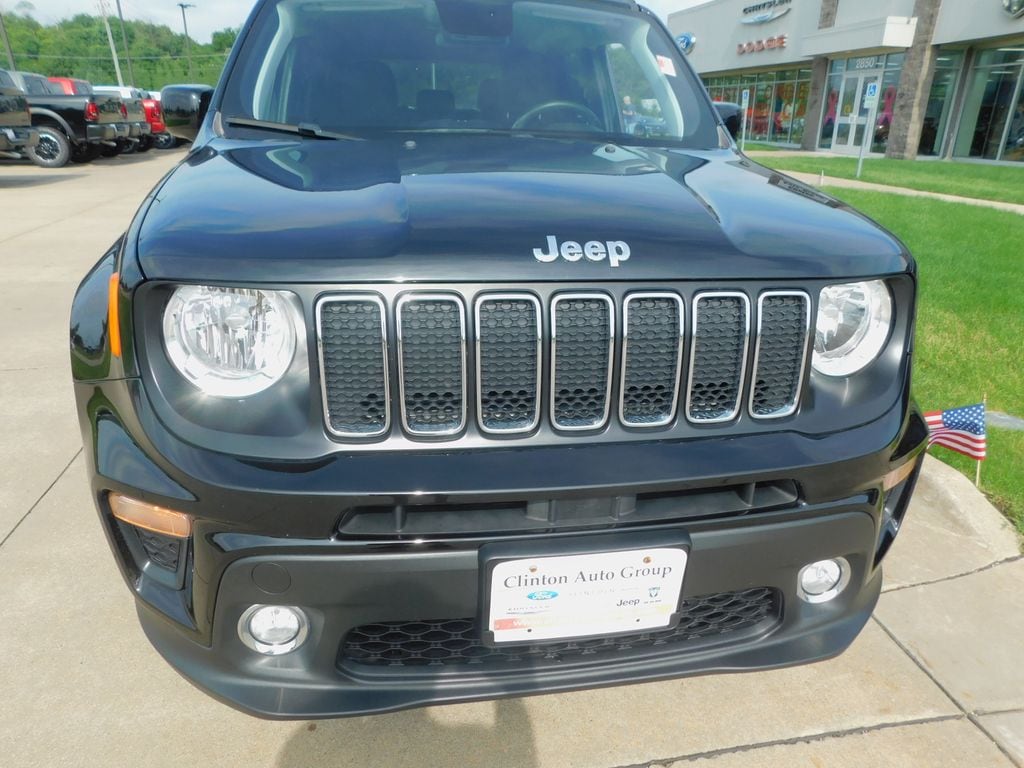 Used 2019 Jeep Renegade Latitude with VIN ZACNJBBB1KPK30198 for sale in Clinton, IA
