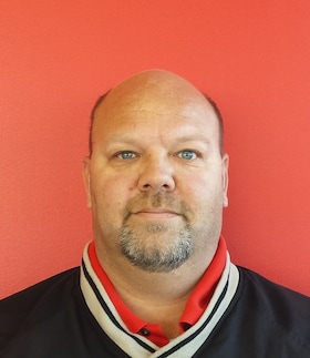 Staff member Steve Hamann from ID_f8caf66543b6