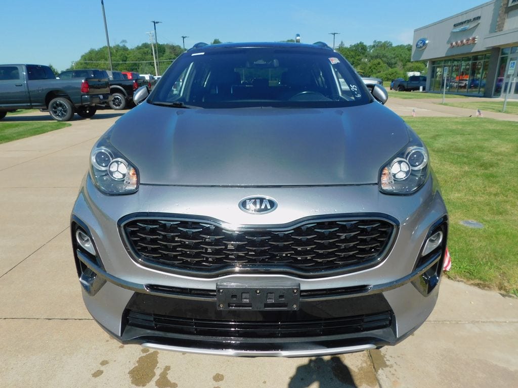 Used 2020 Kia Sportage S with VIN KNDP63AC7L7769856 for sale in Clinton, IA