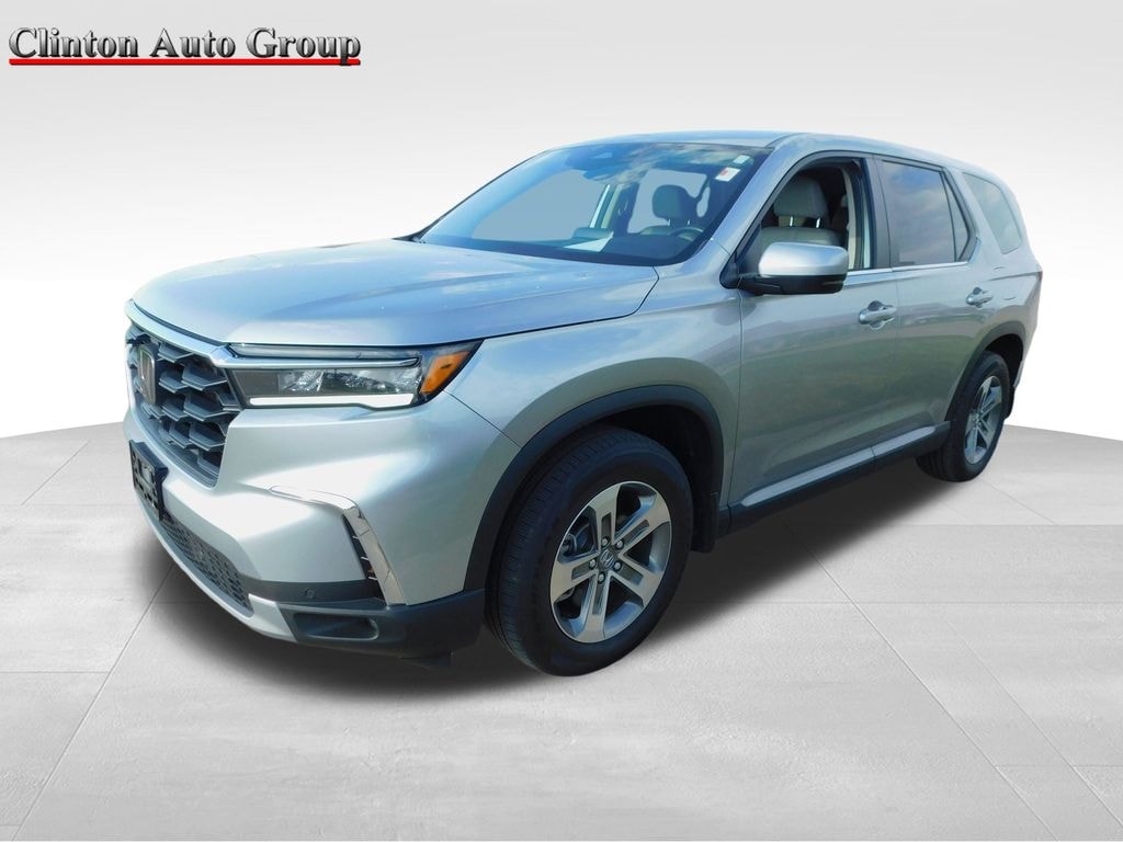 Used 2025 Honda Pilot SUV