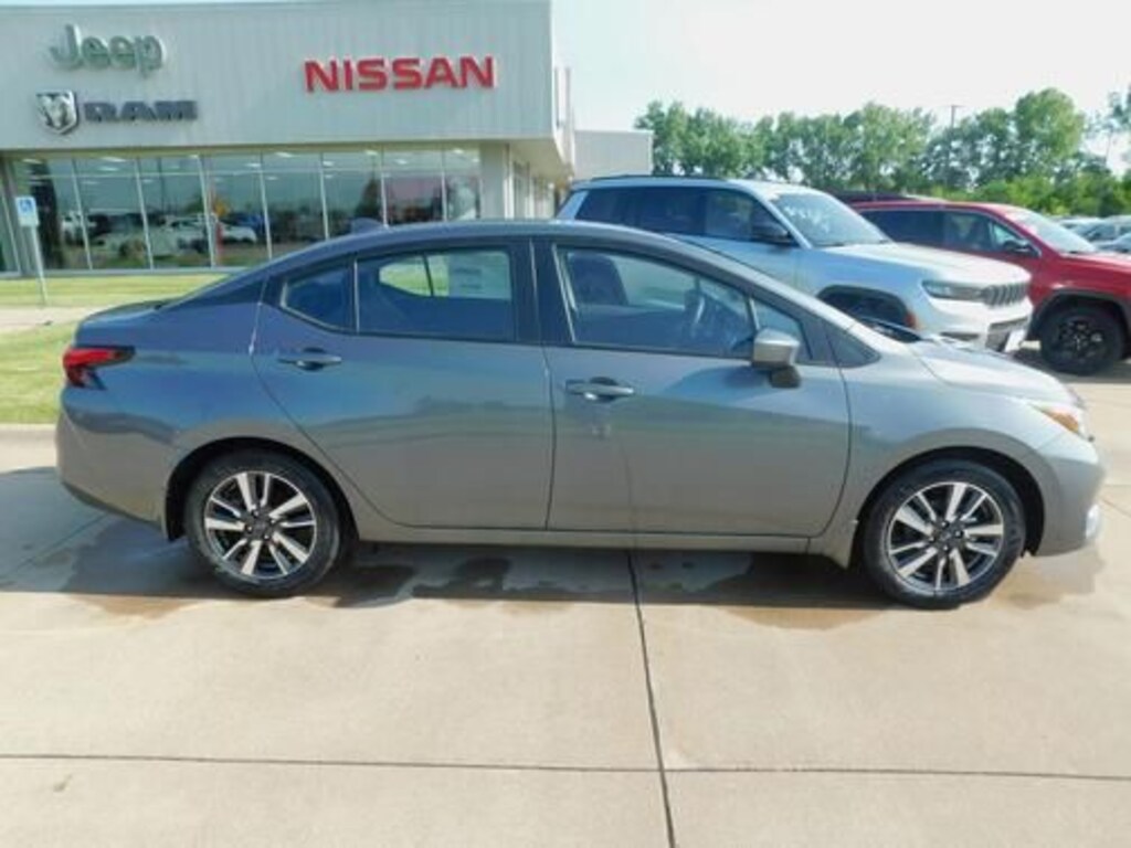 Used 2025 Nissan Versa 1.6 SV Sedan