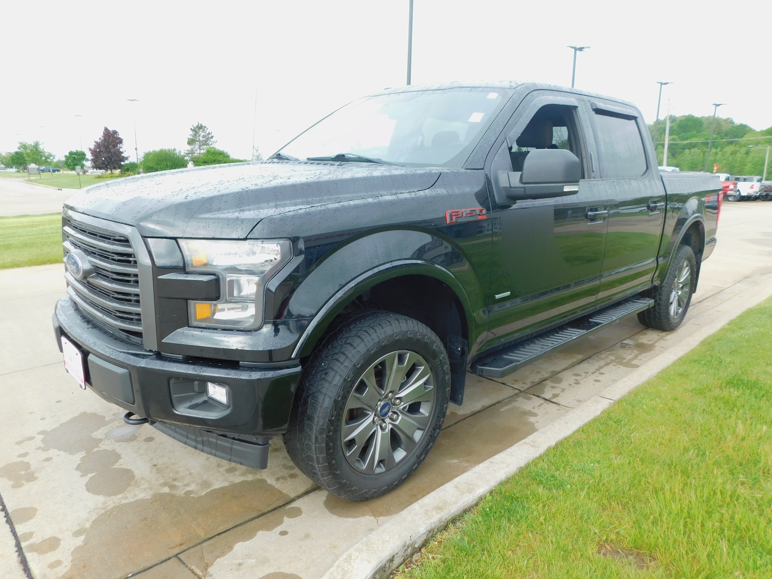 Used 2017 Ford F-150 XLT with VIN 1FTEW1EG7HFB87147 for sale in Clinton, IA
