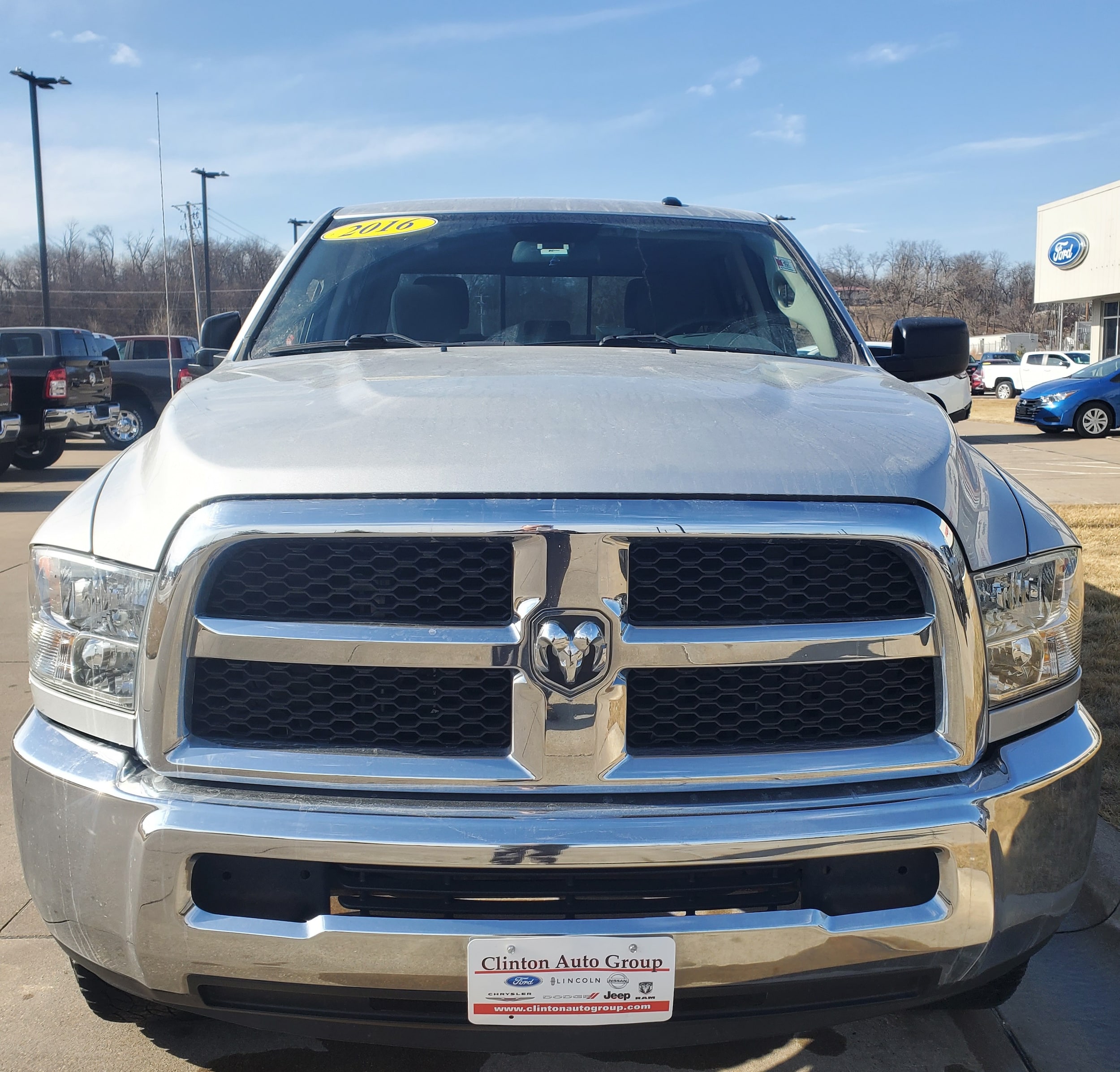 Used 2016 RAM Ram 2500 Pickup SLT with VIN 3C6TR5DT7GG379077 for sale in Clinton, IA