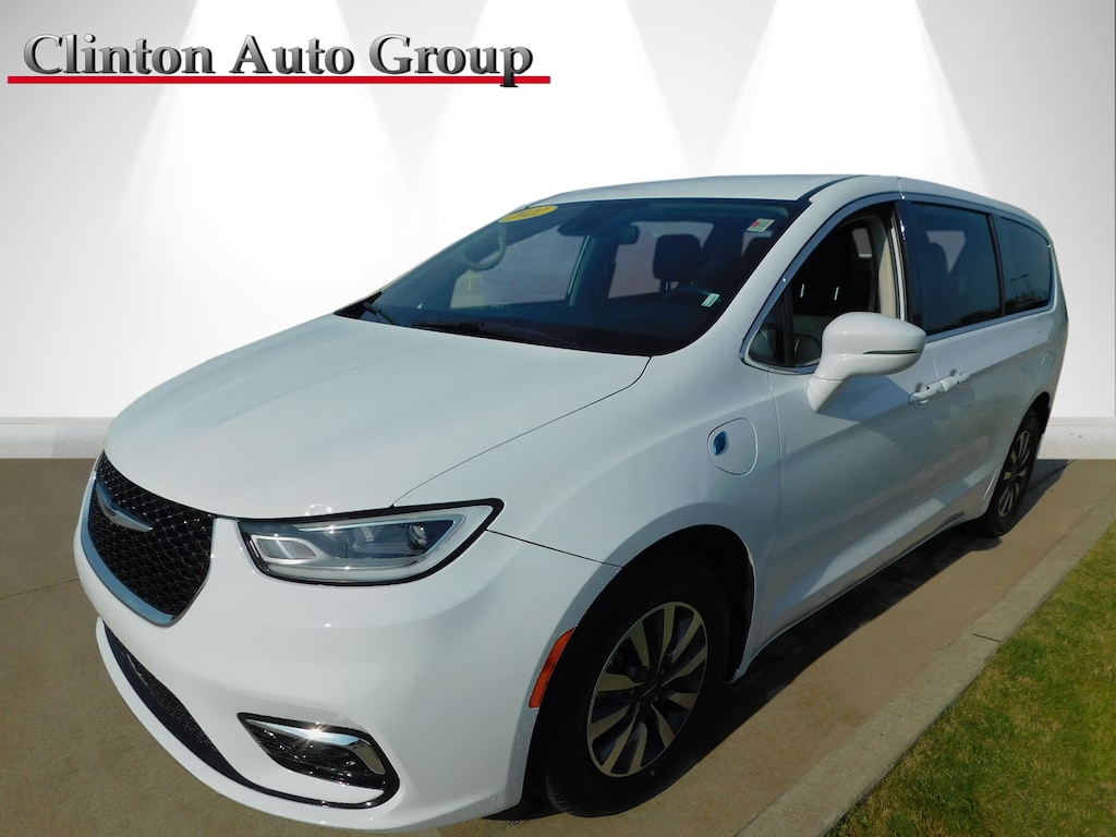 Used 2022 Chrysler Pacifica Hybrid Touring L Van Passenger Van