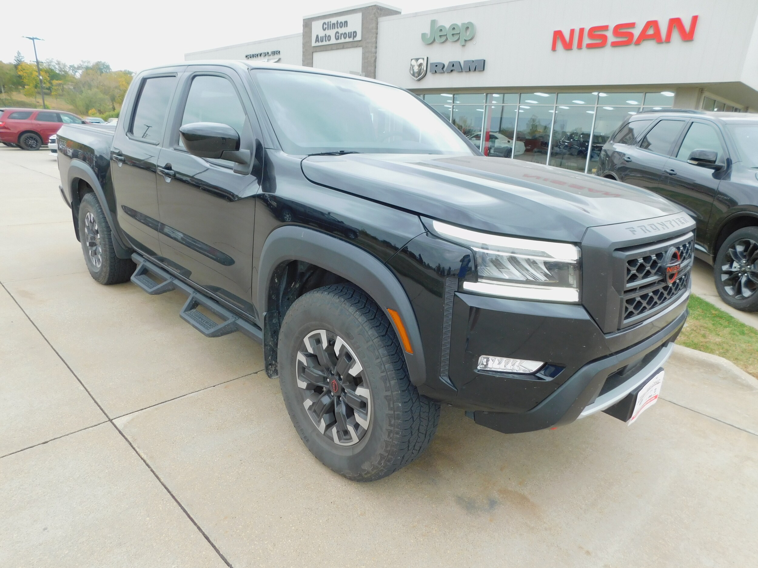 2022 Nissan Frontier PRO-4X photo 3