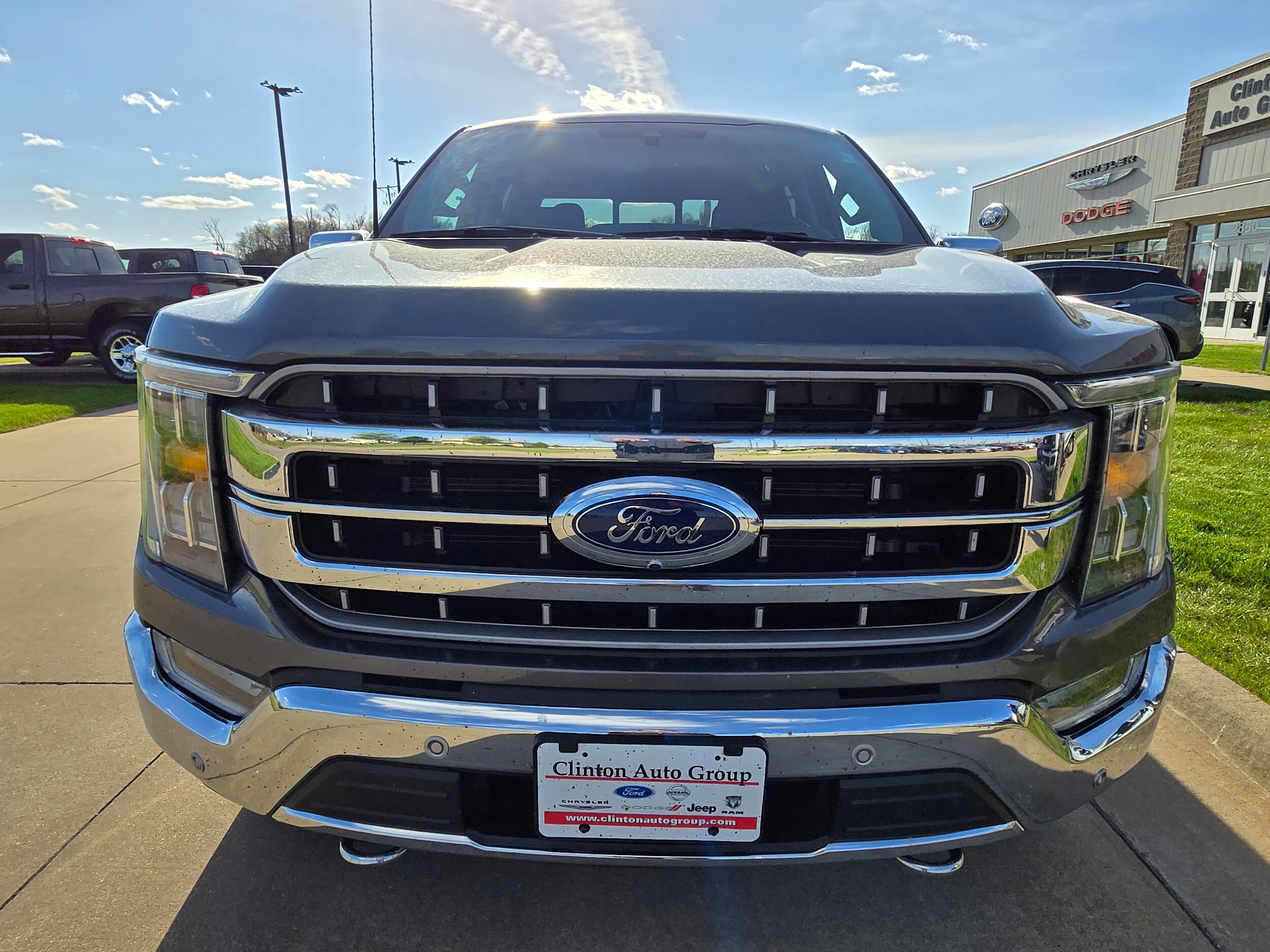 2022 Ford F-150 Lariat photo 2