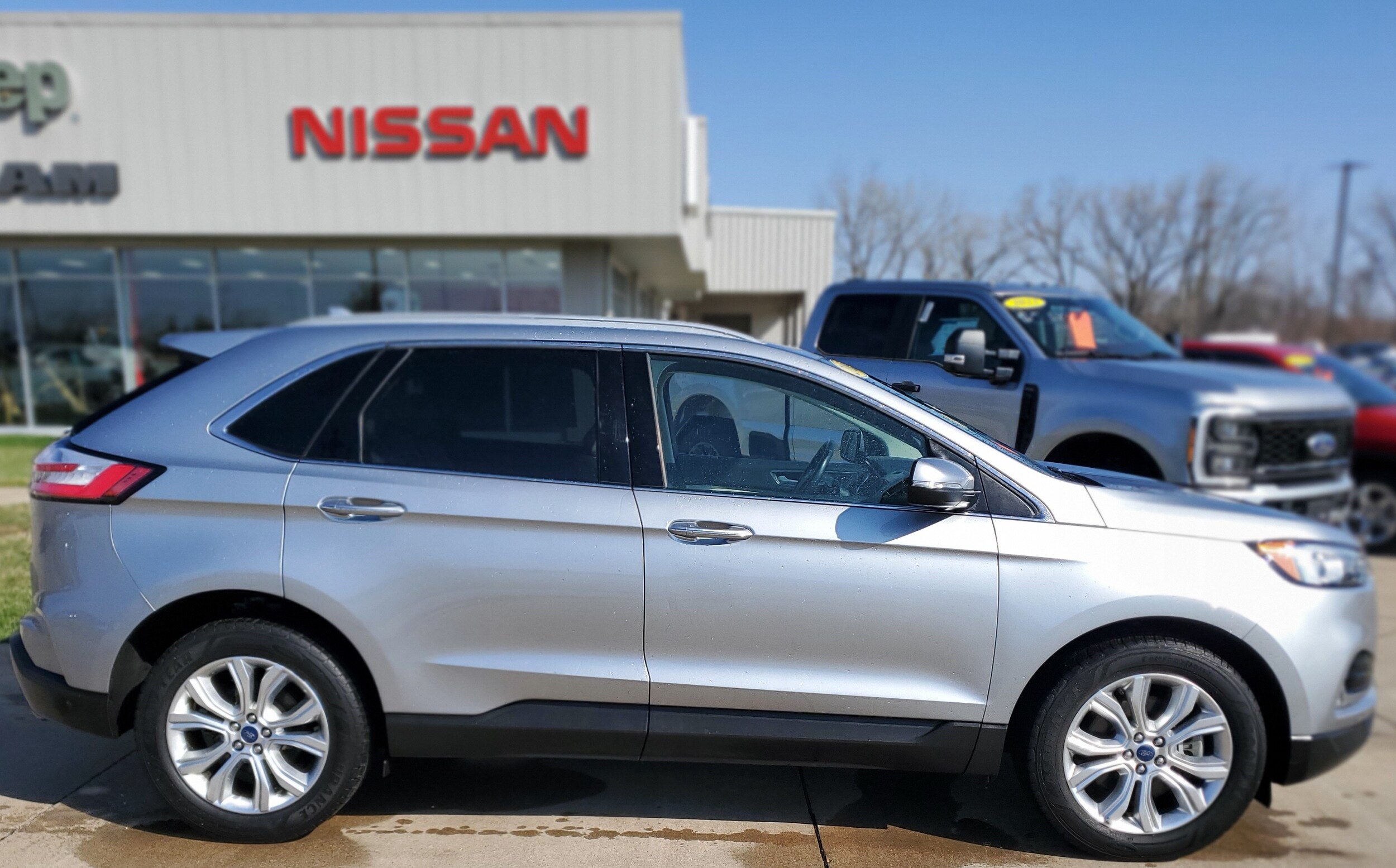 2020 Ford Edge Titanium photo 4
