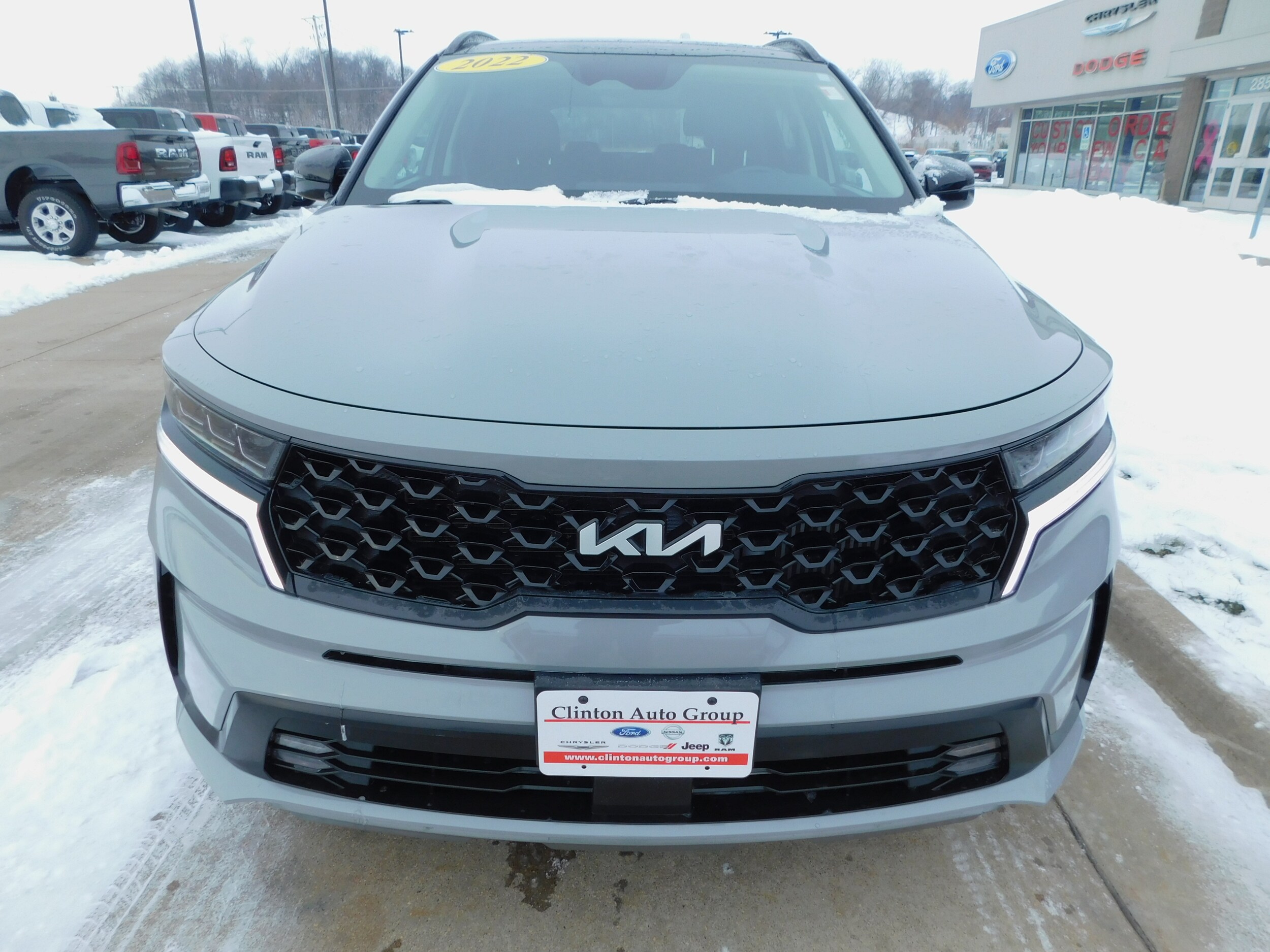 2022 Kia Sorento SX photo 2