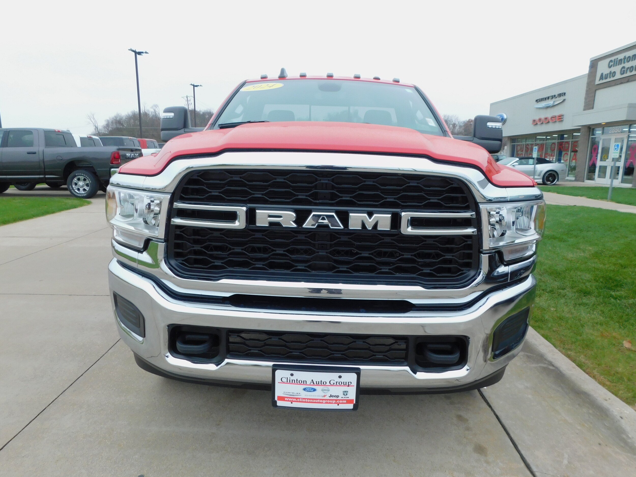 2024 Ram 2500 Tradesman photo 2