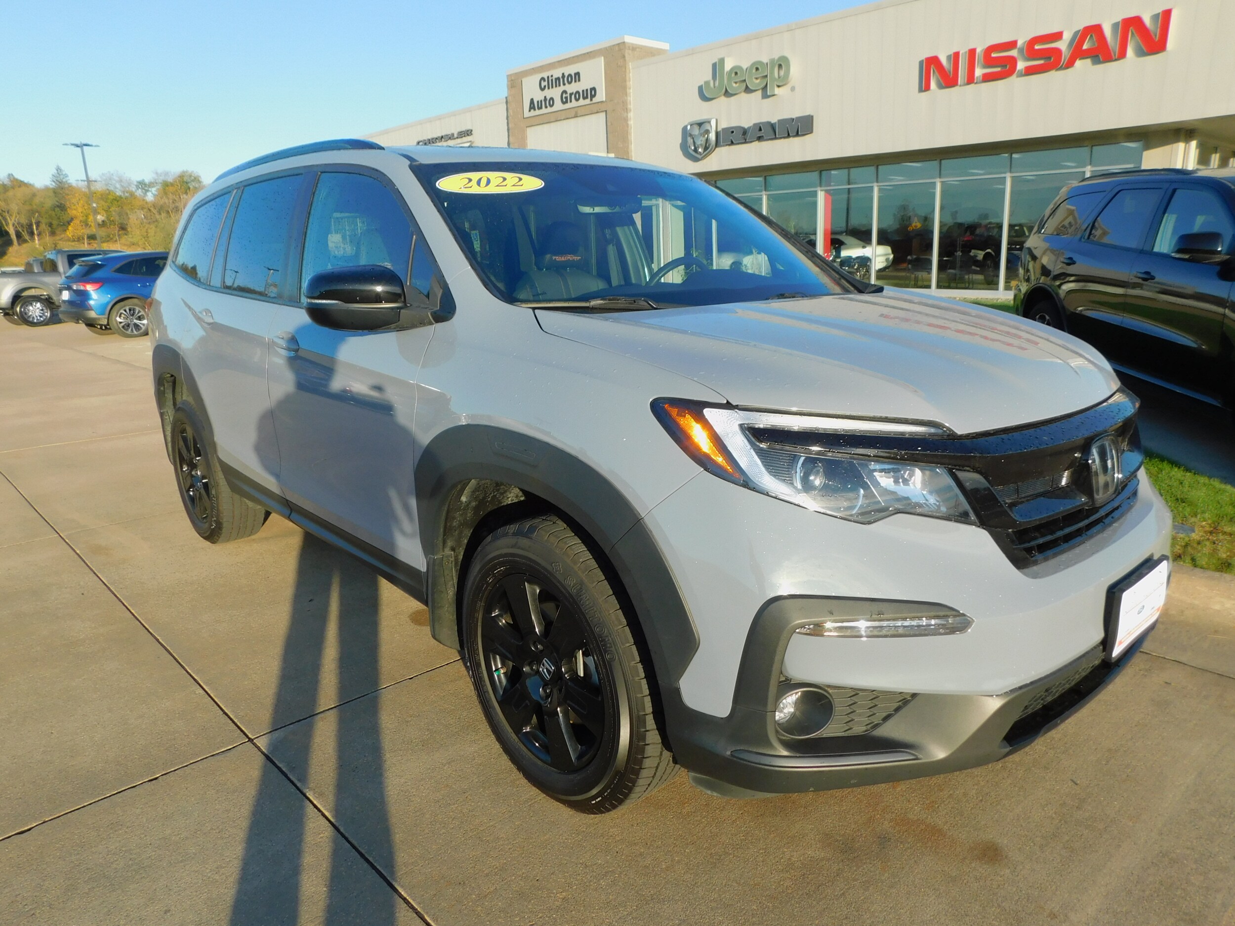 2022 Honda Pilot TrailSport photo 3