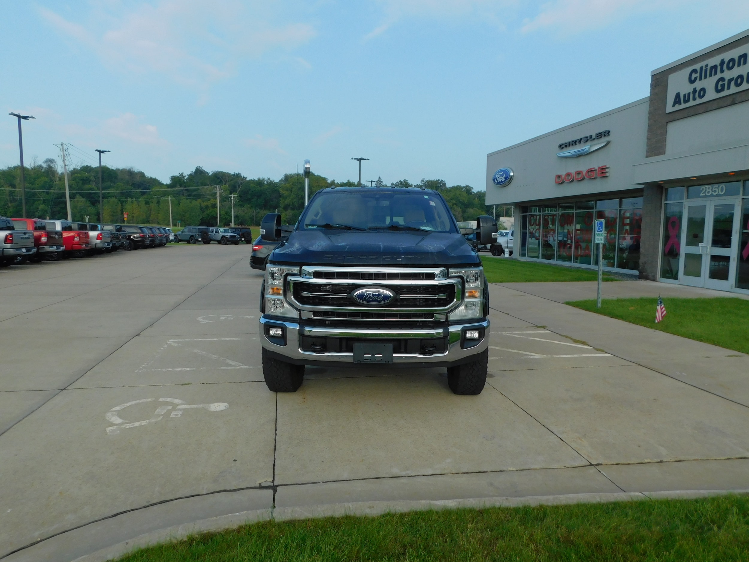 Used 2022 Ford F-350 Super Duty Lariat with VIN 1FT8W3BN8NEF21165 for sale in Clinton, IA