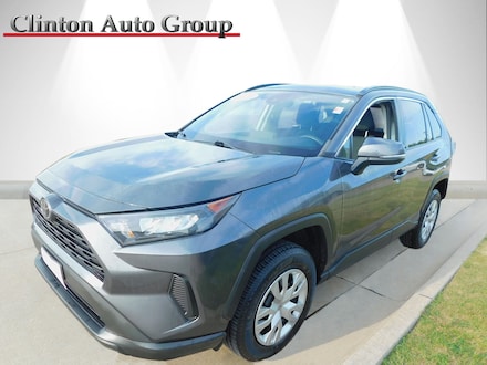 2020 Toyota RAV4 LE SUV