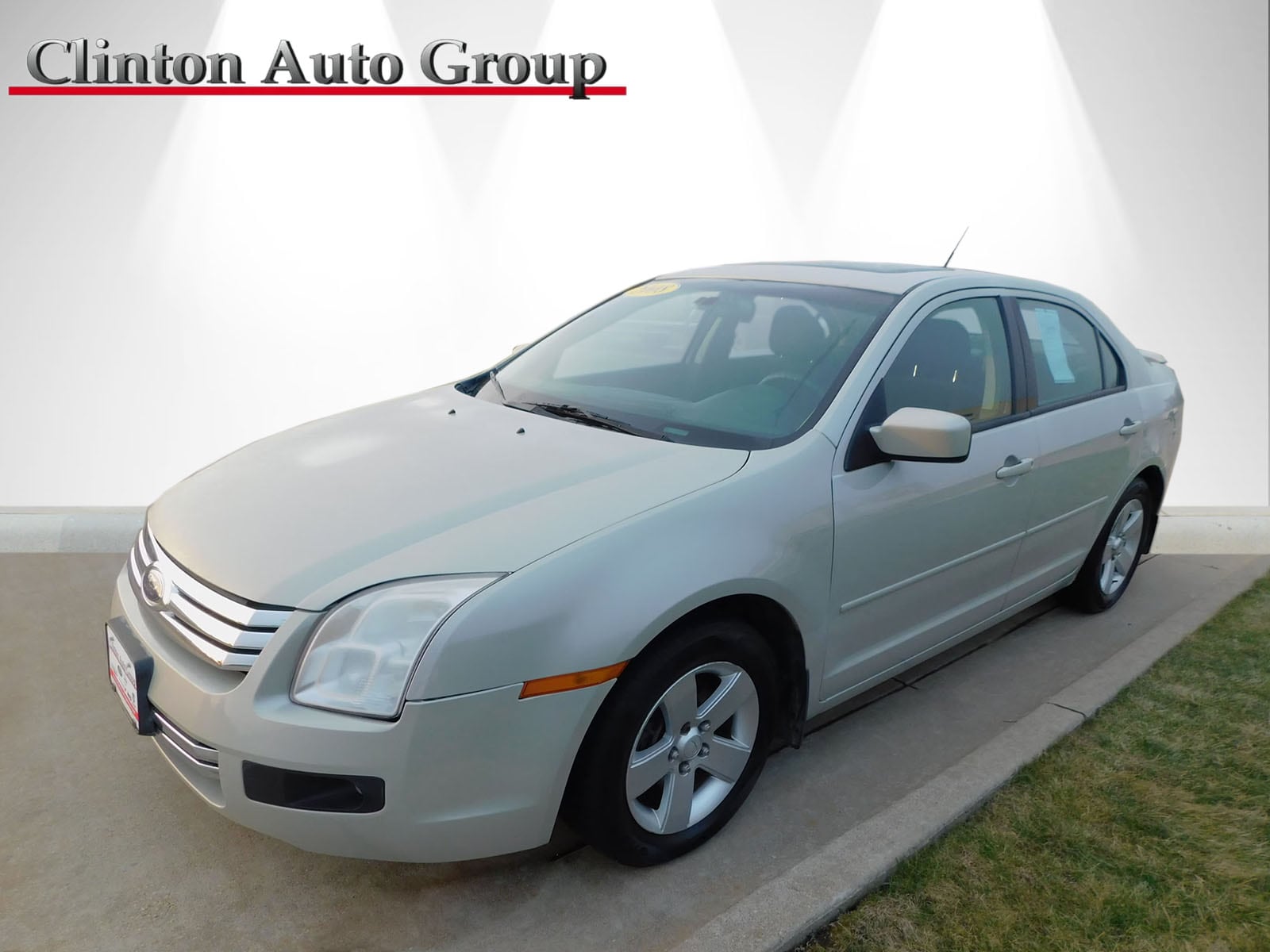 2008 Ford Fusion SE's photo