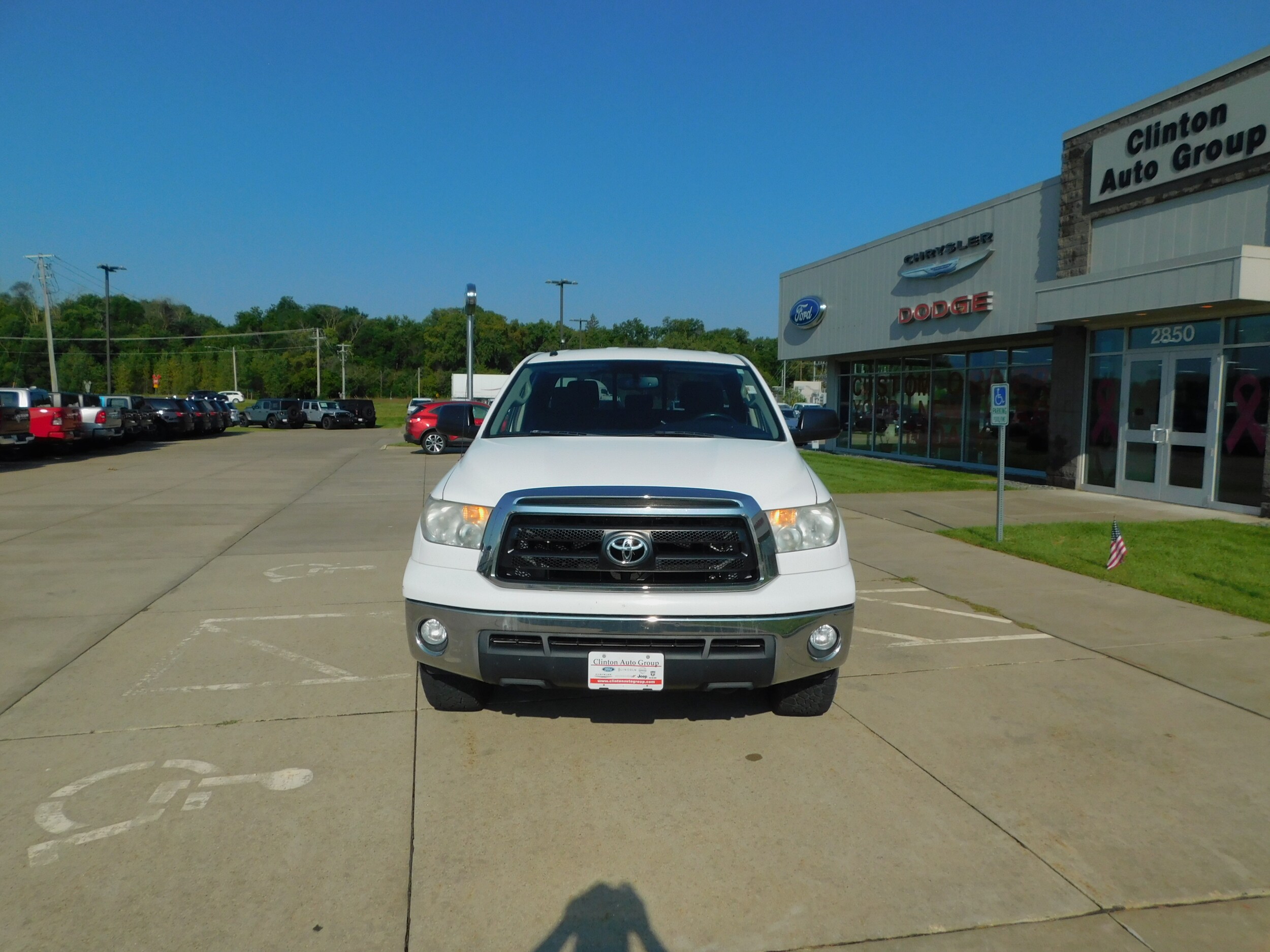 Used 2011 Toyota Tundra Tundra Grade with VIN 5TFUY5F17BX187500 for sale in Clinton, IA