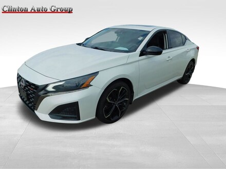 2023 Nissan Altima 2.5 SR Sedan