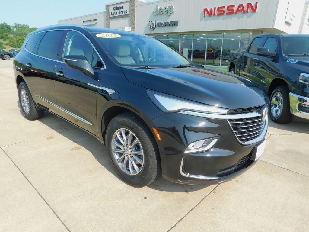 Used 2023 Buick Enclave Essence SUV