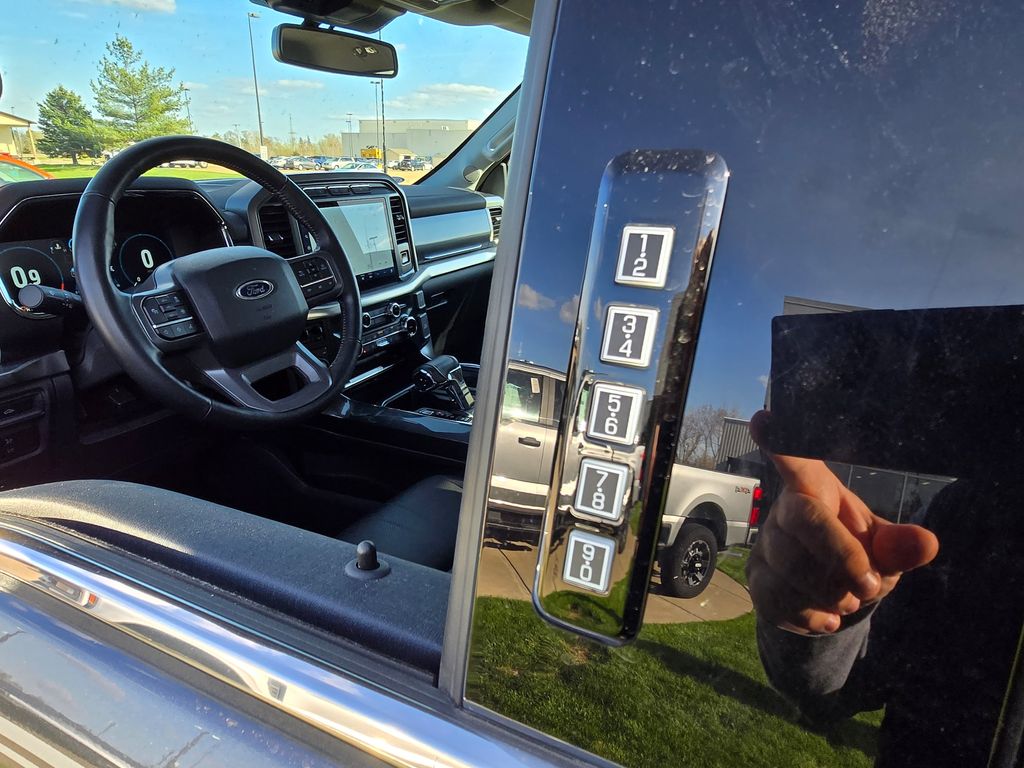 2022 Ford F-150 Lariat - Photo 9