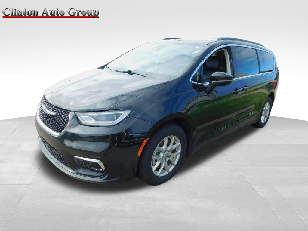 2022 Chrysler Pacifica Touring L Van Passenger Van