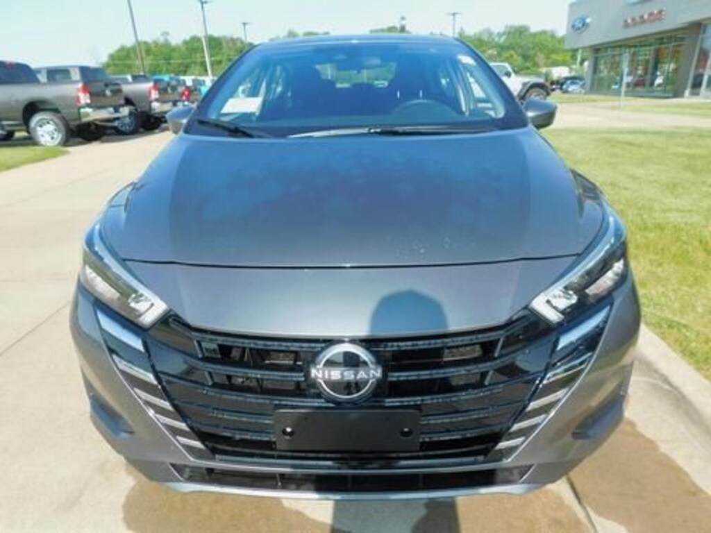 Used 2025 Nissan Versa 1.6 SV Sedan