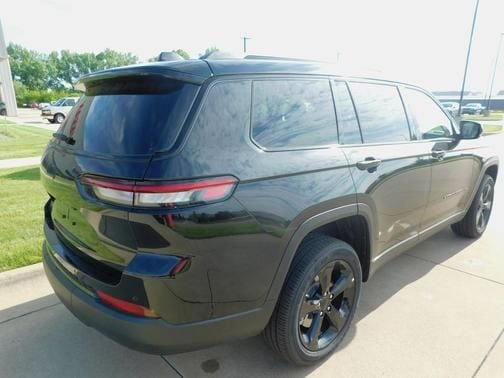 2025 Jeep Grand Cherokee L Altitude - Photo 12