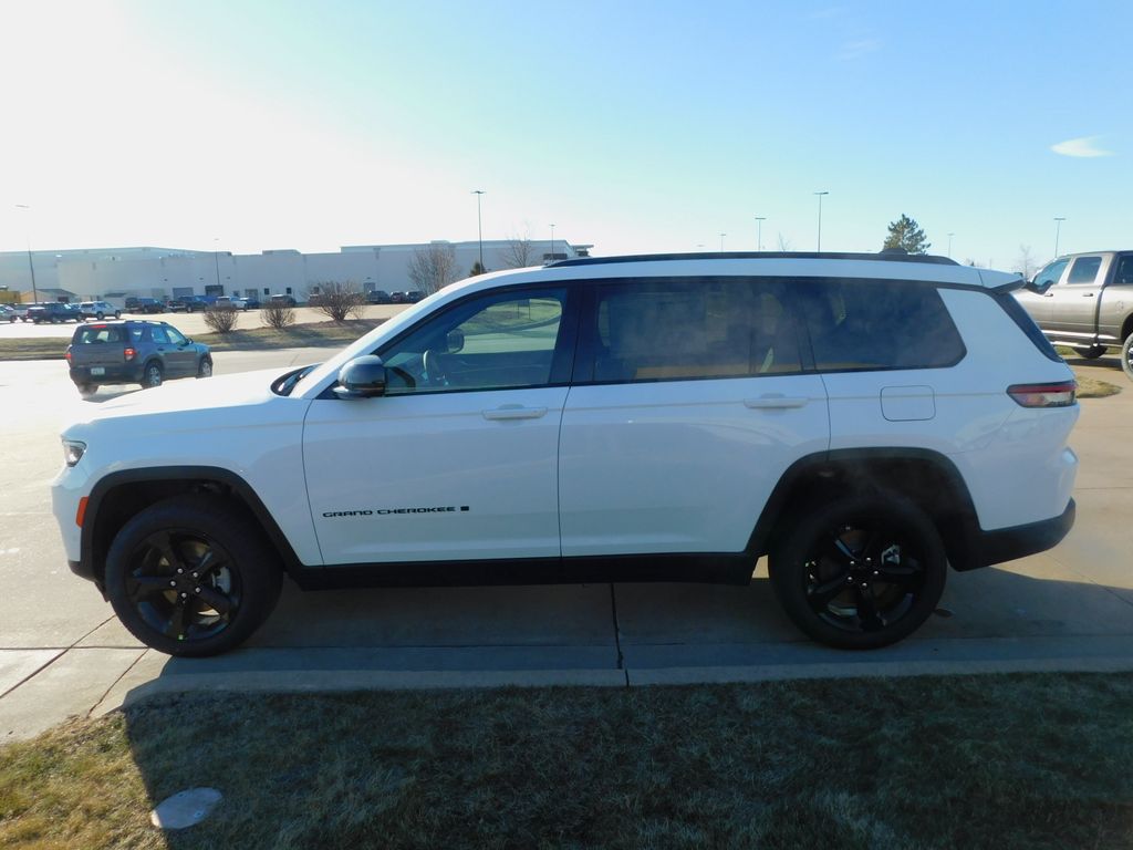 2025 Jeep Grand Cherokee L Limited - Photo 16