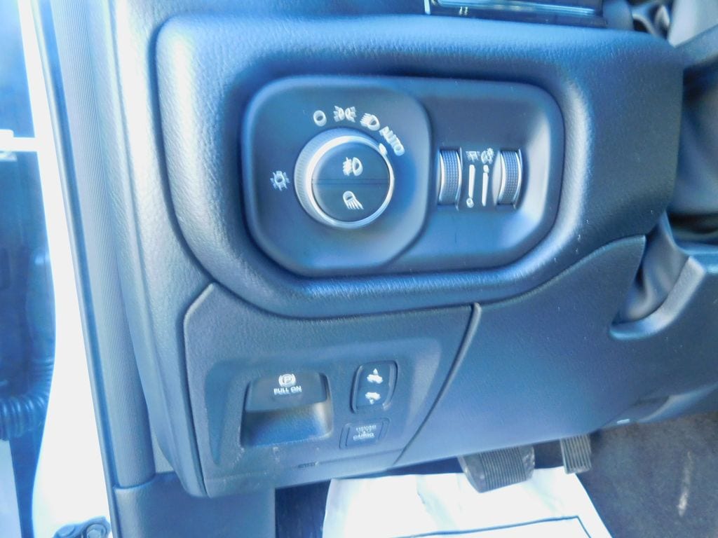 2026 RAM 1500 Laramie - Photo 16