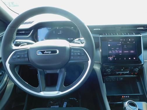 2025 Jeep Grand Cherokee L Altitude - Photo 10