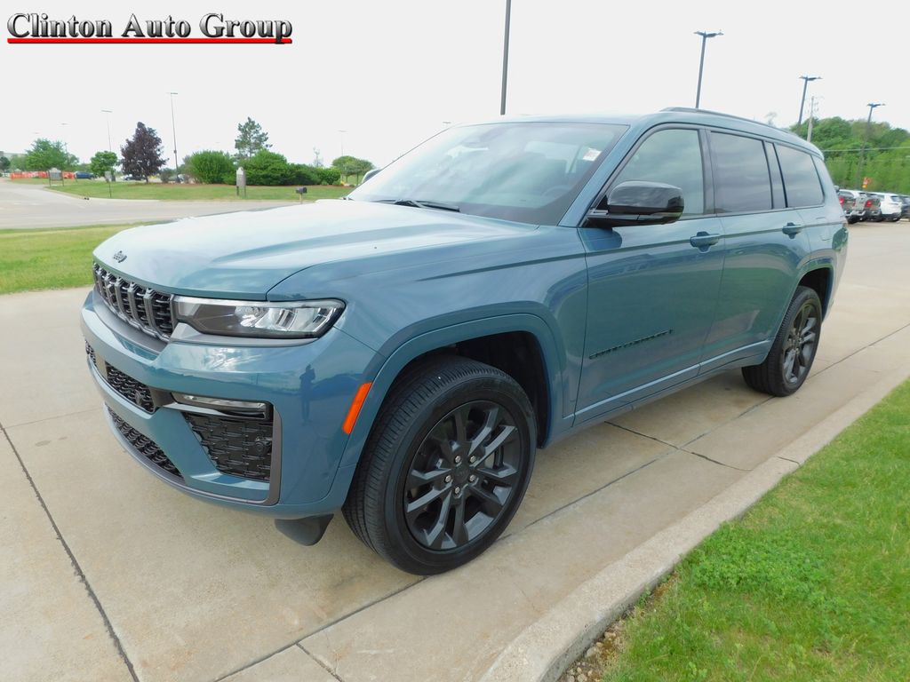 2026 Jeep Grand Cherokee L Limited Reserve 4x4's photo