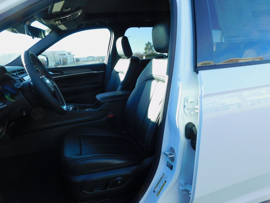 2025 Jeep Grand Cherokee L Limited - Photo 17