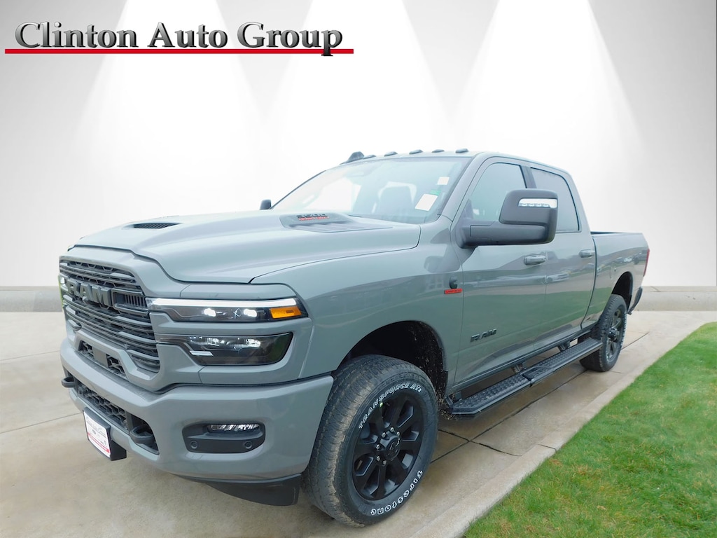 New 2026 Ram 3500 LARAMIE CREW CAB 4X4 6'4 BOX Pickup