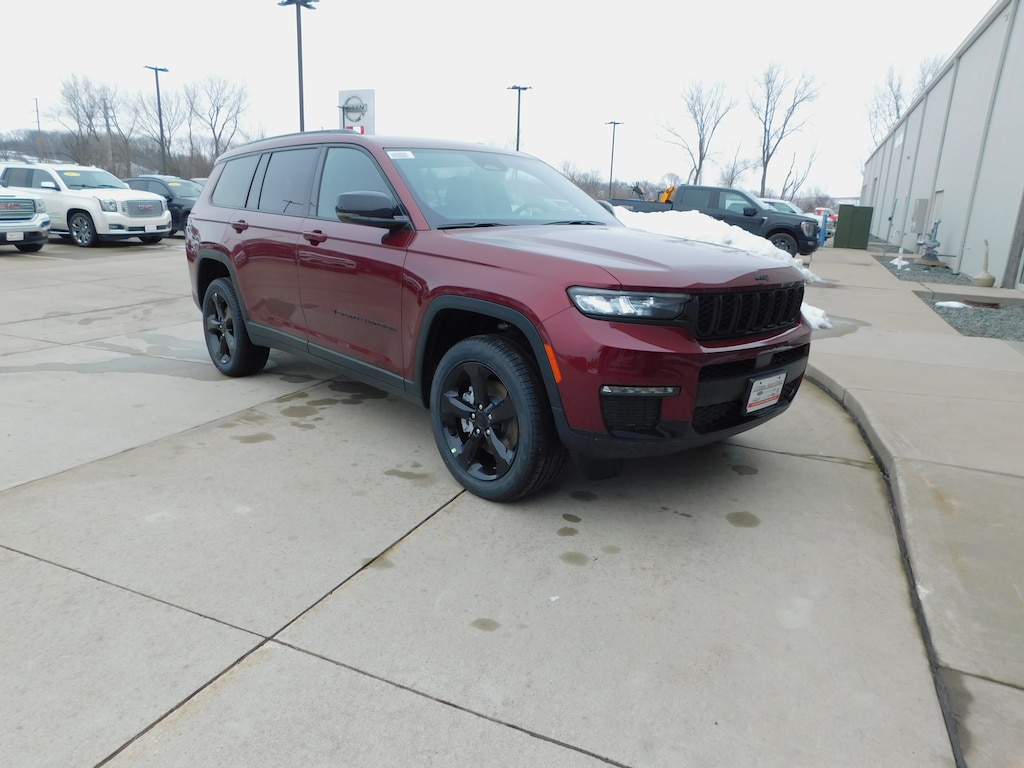 New 2024 Jeep Grand Cherokee L LIMITED 4X4 For Sale Clinton IA