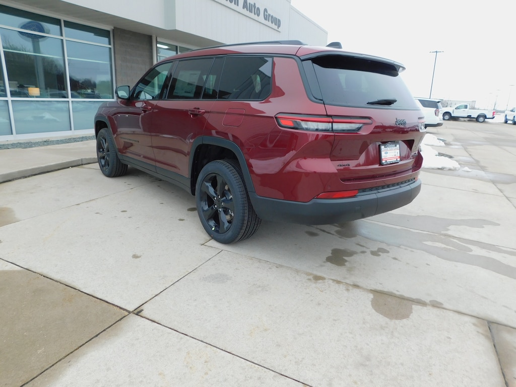 New 2024 Jeep Grand Cherokee L LIMITED 4X4 For Sale Clinton IA