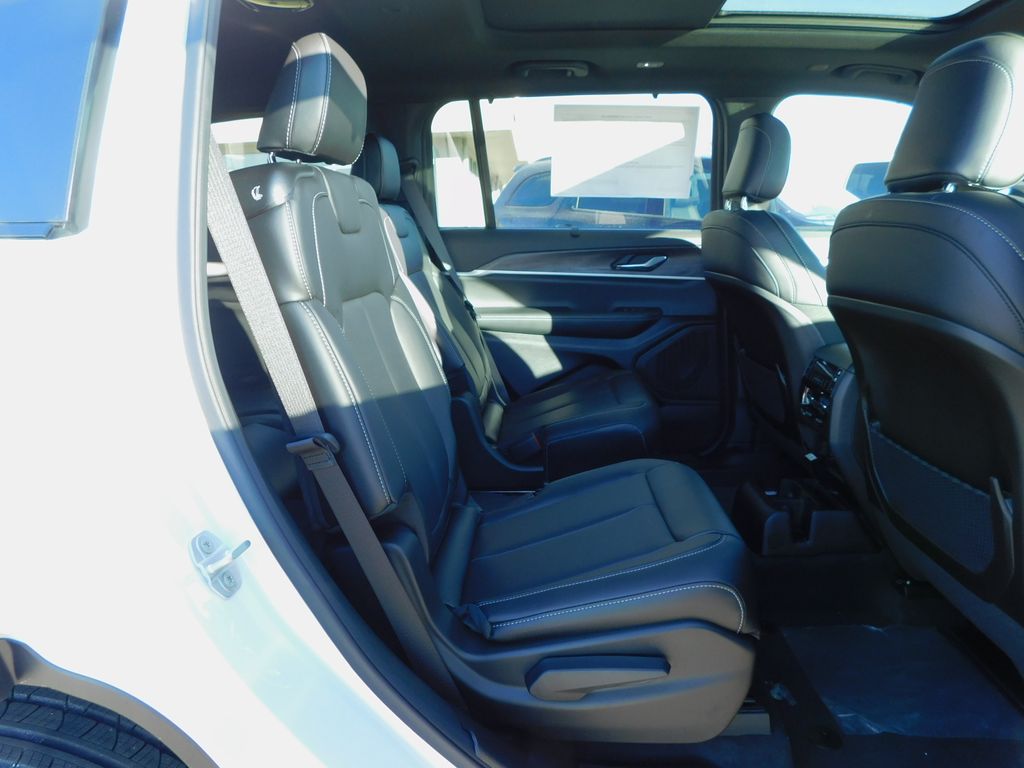 2025 Jeep Grand Cherokee L Limited - Photo 6
