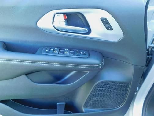 2026 Chrysler Pacifica Limited - Photo 17