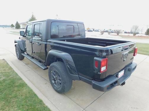 2026 Jeep Gladiator Sport S - Photo 11