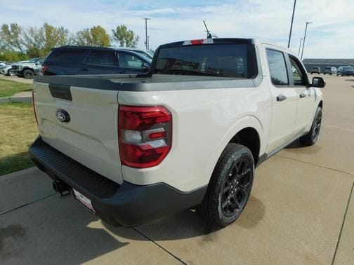 2025 Ford Maverick XLT - Photo 9