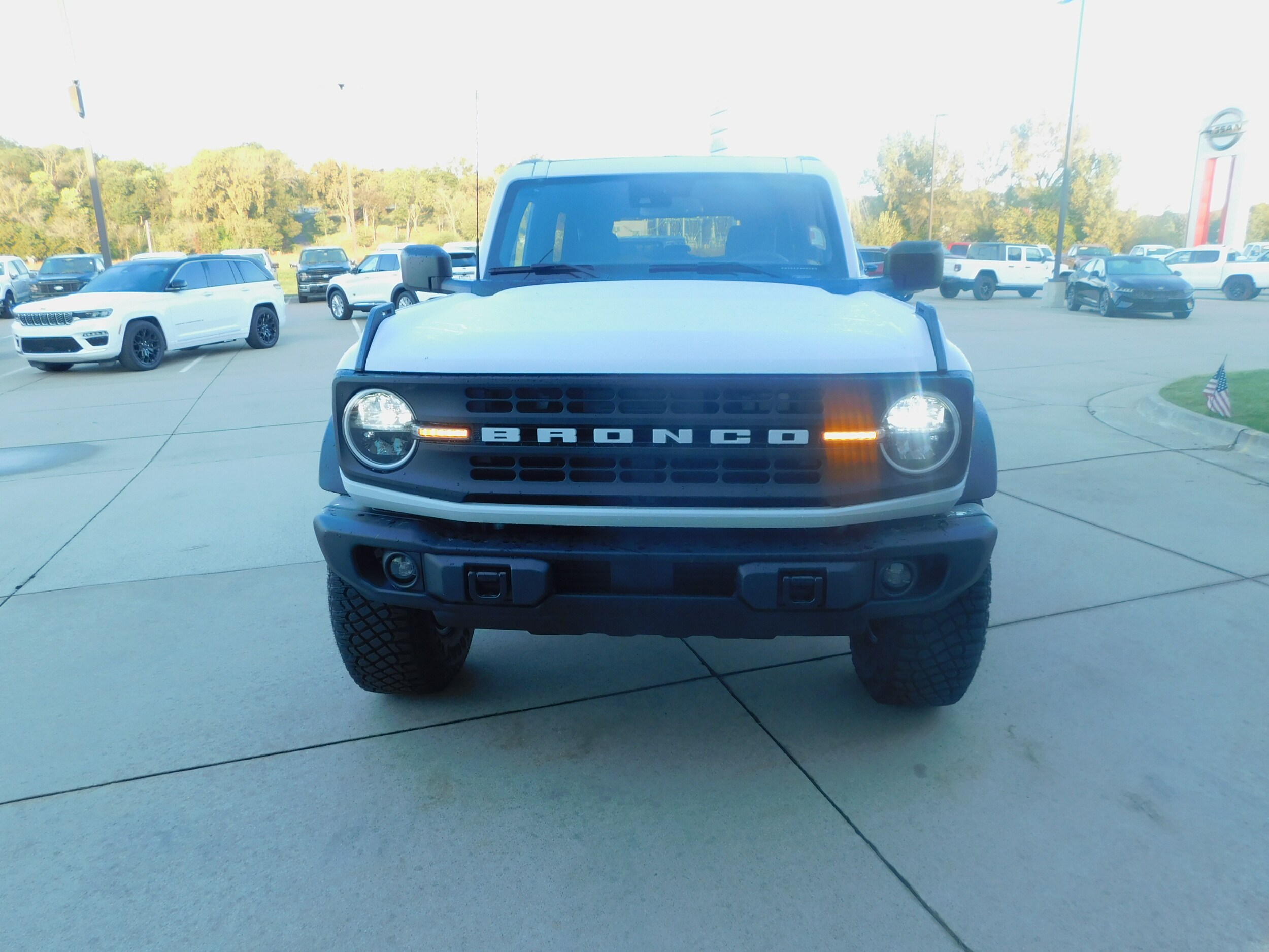 2024 Ford Bronco Black Diamond photo 2