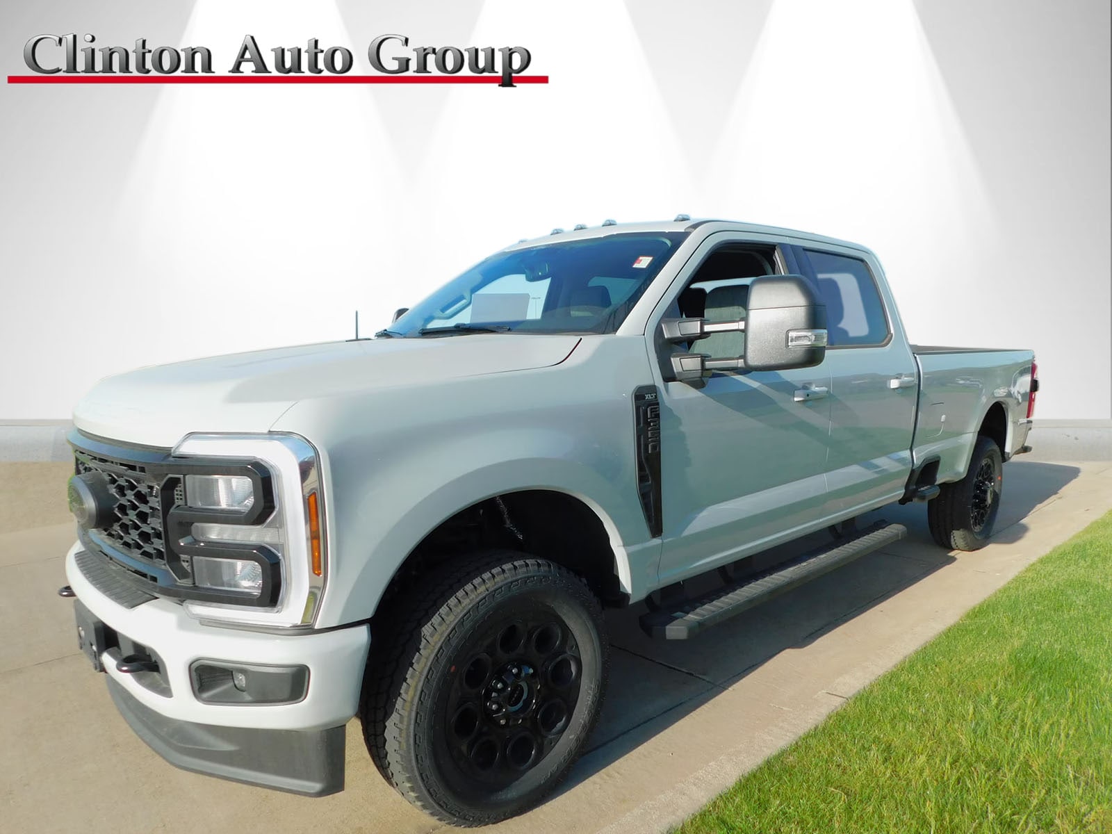 2025 Ford F-350 Truck Crew Cab 