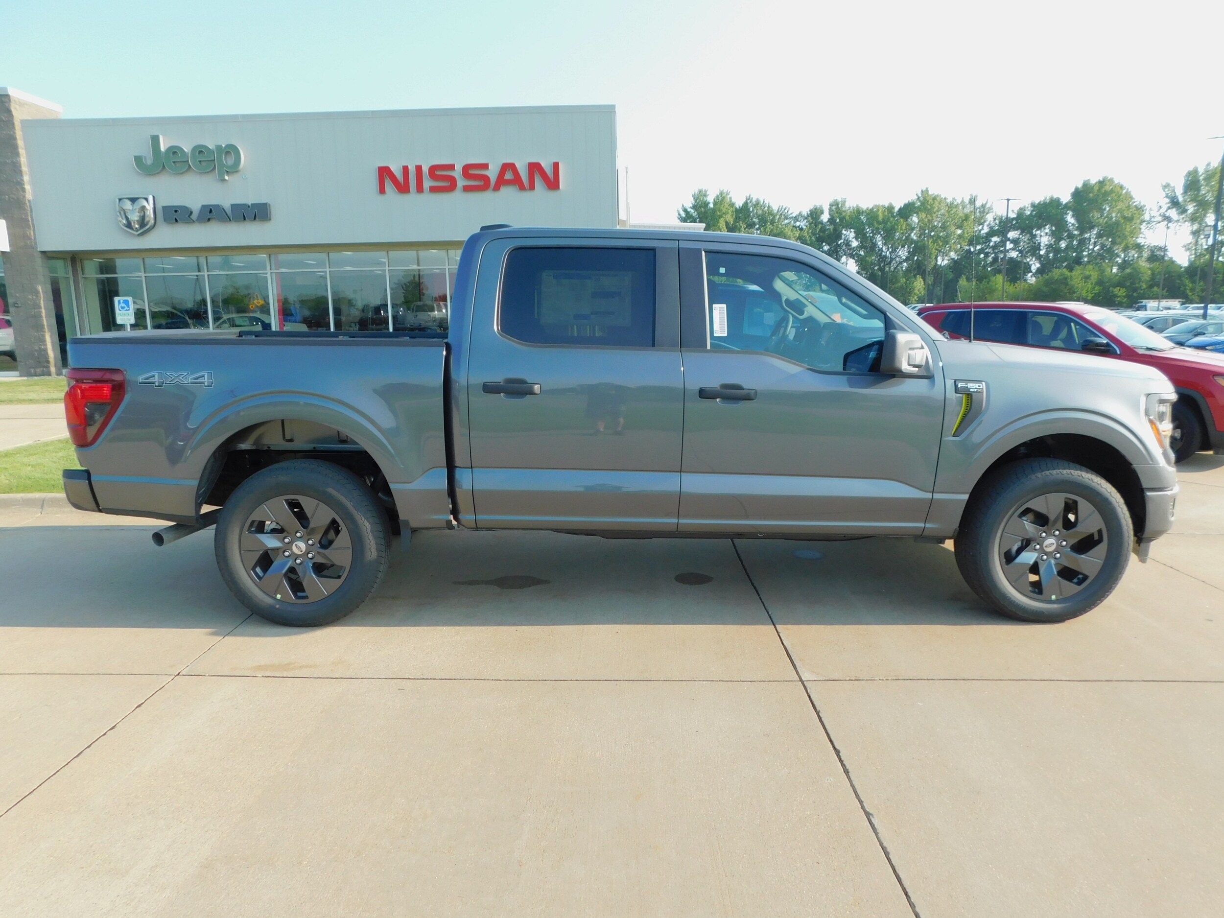 2025 Ford F-150 STX photo 4