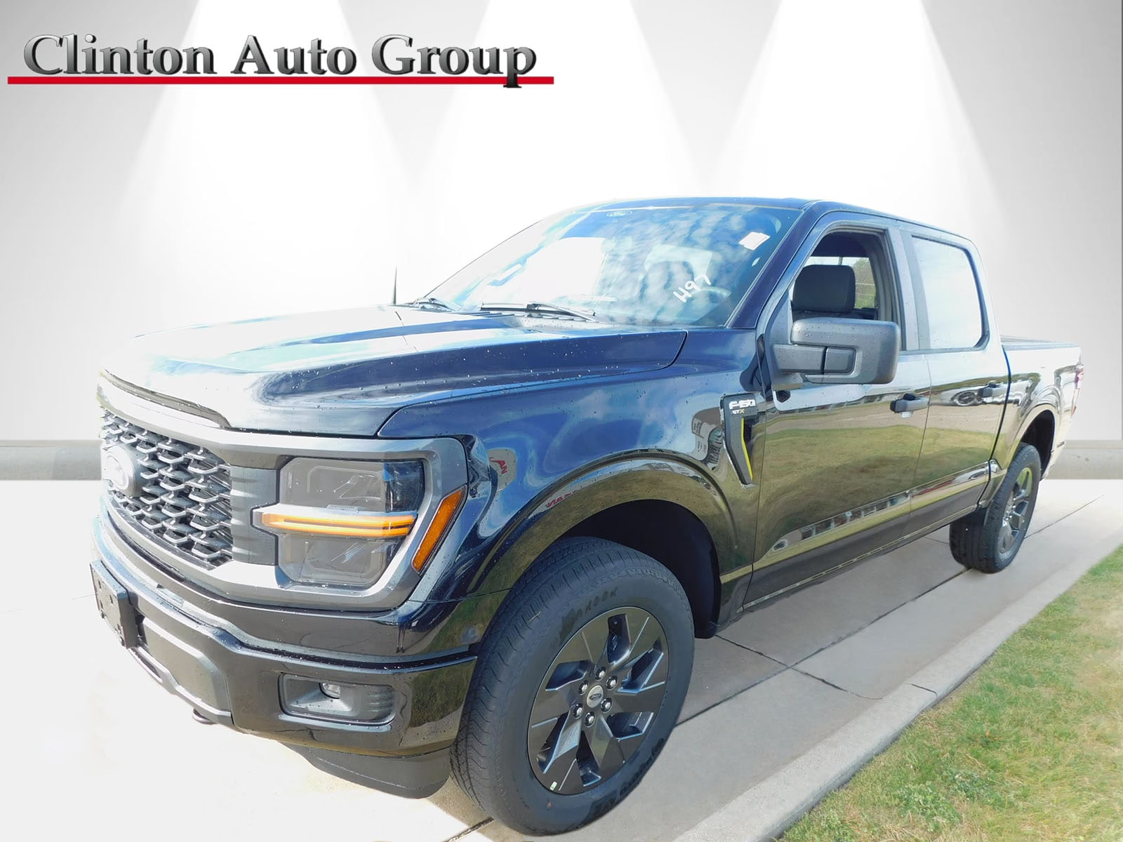 2025 Ford F-150 Truck SuperCrew Cab 