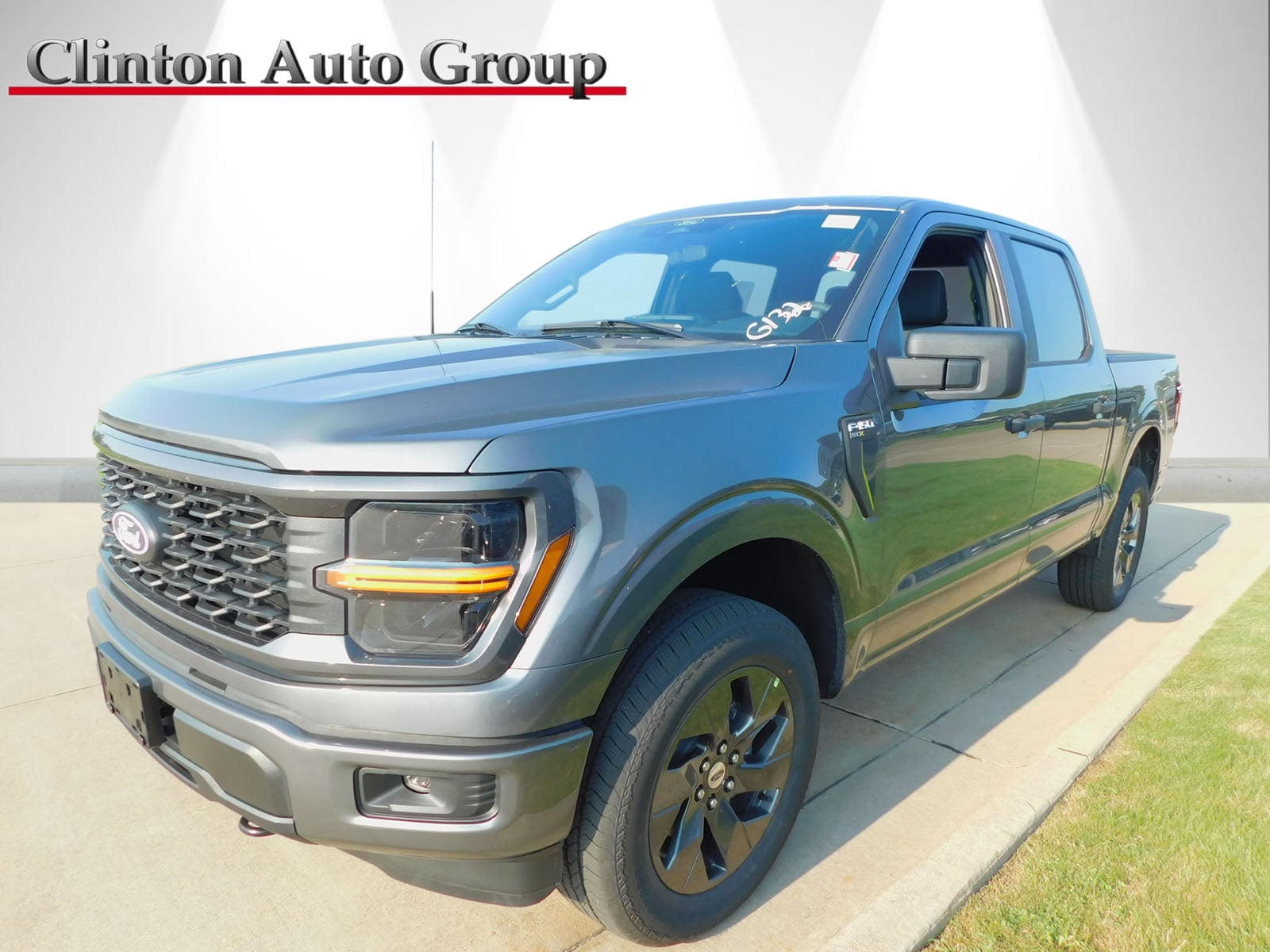 2025 Ford F-150 Truck SuperCrew Cab 