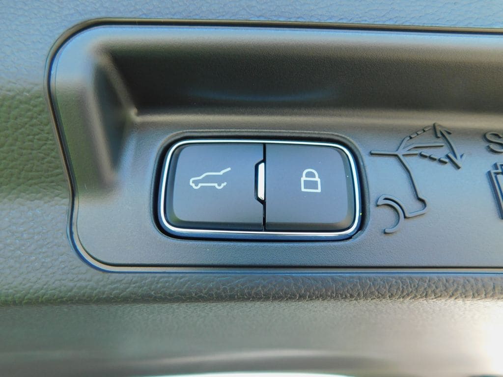 2026 Ford Explorer Active - Photo 13
