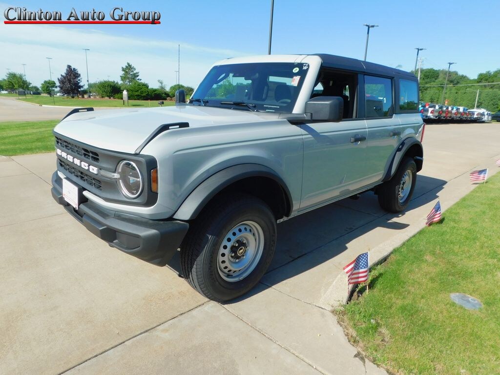 New 2026 Ford Bronco Base SUV